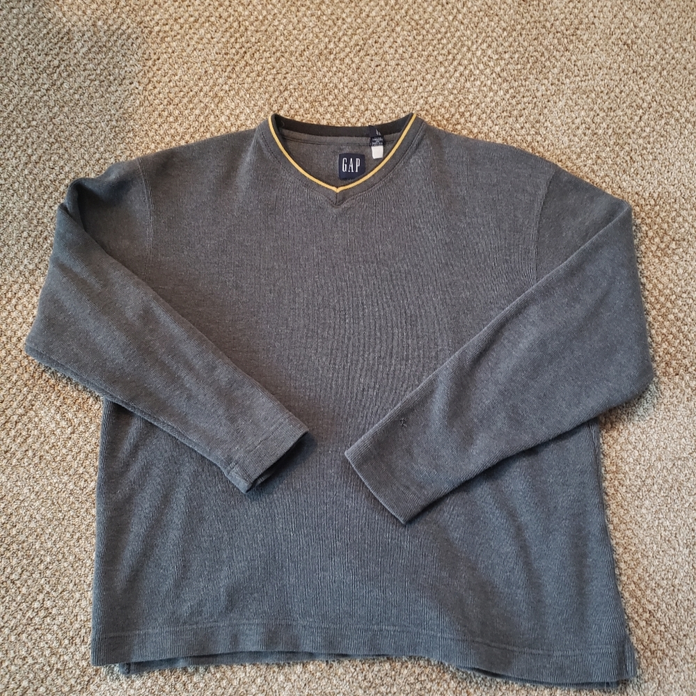 Mens GAP sweater
